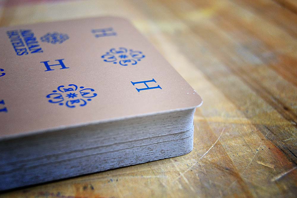 Naipe español baraja dorada detalle