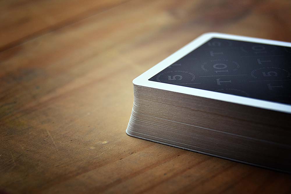 Baraja naipe español negro detalle