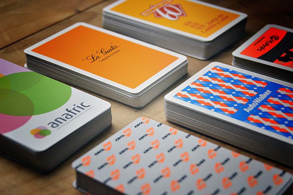 Baraja naipe español naranja detalle