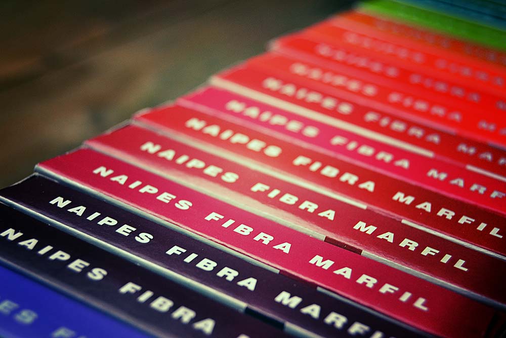 Spanish poker card colour cases detail