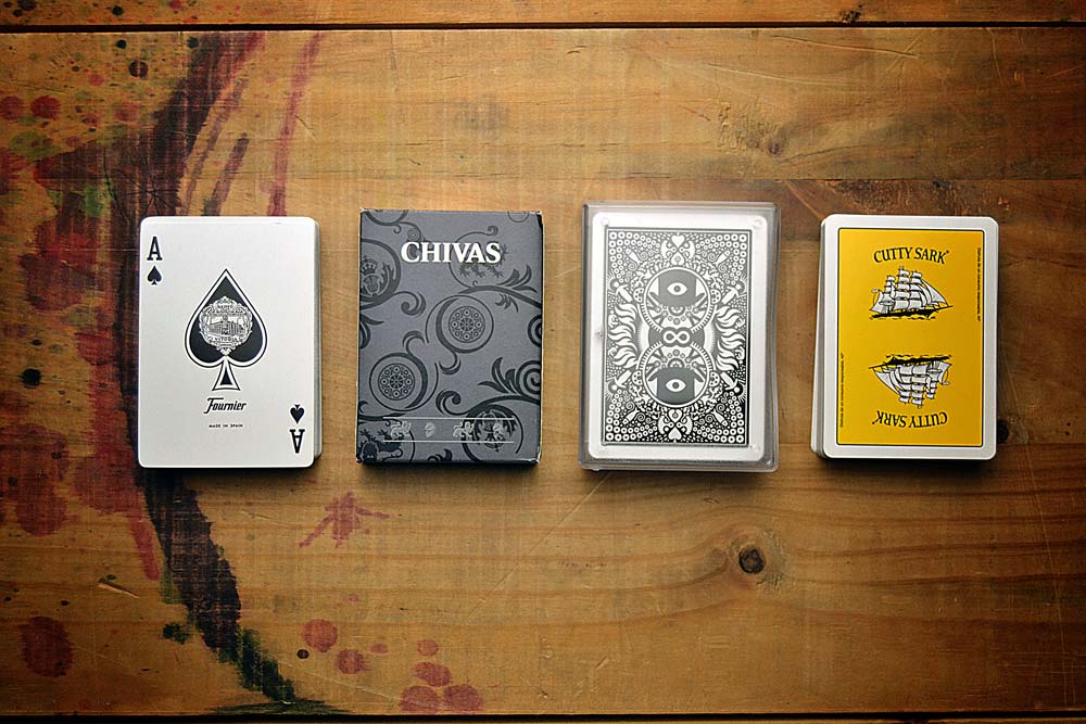 Promotional poker decks, standard case types, zenithal view